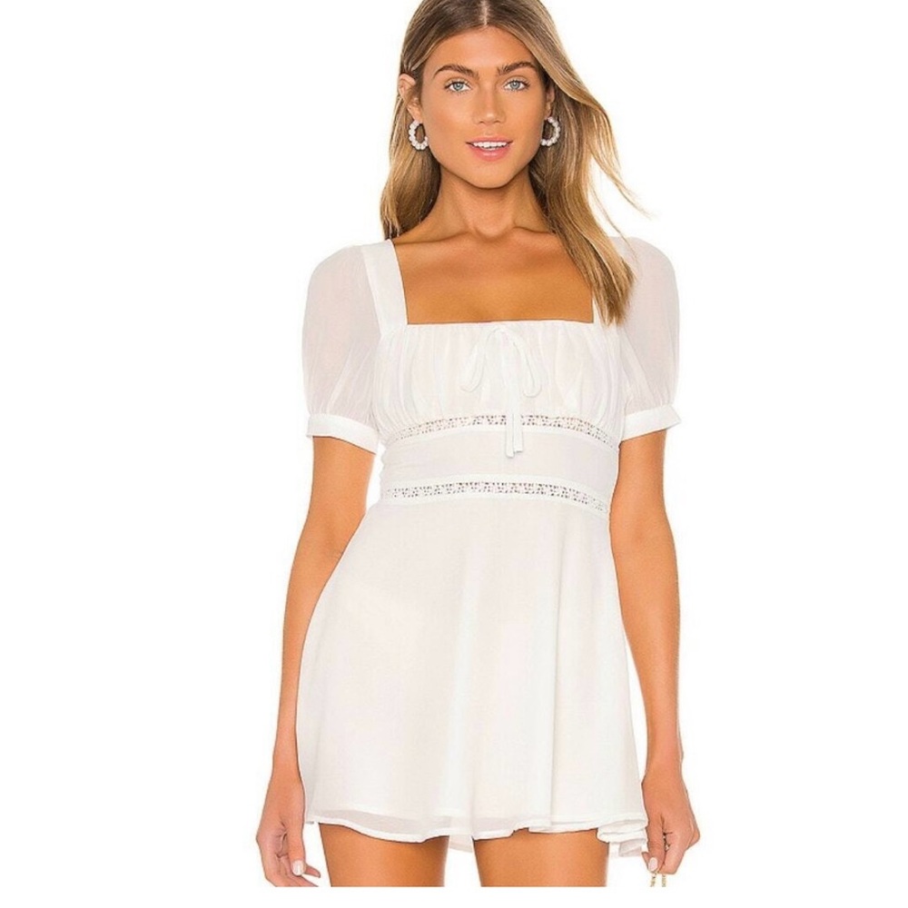 Elegant White Mini Dress